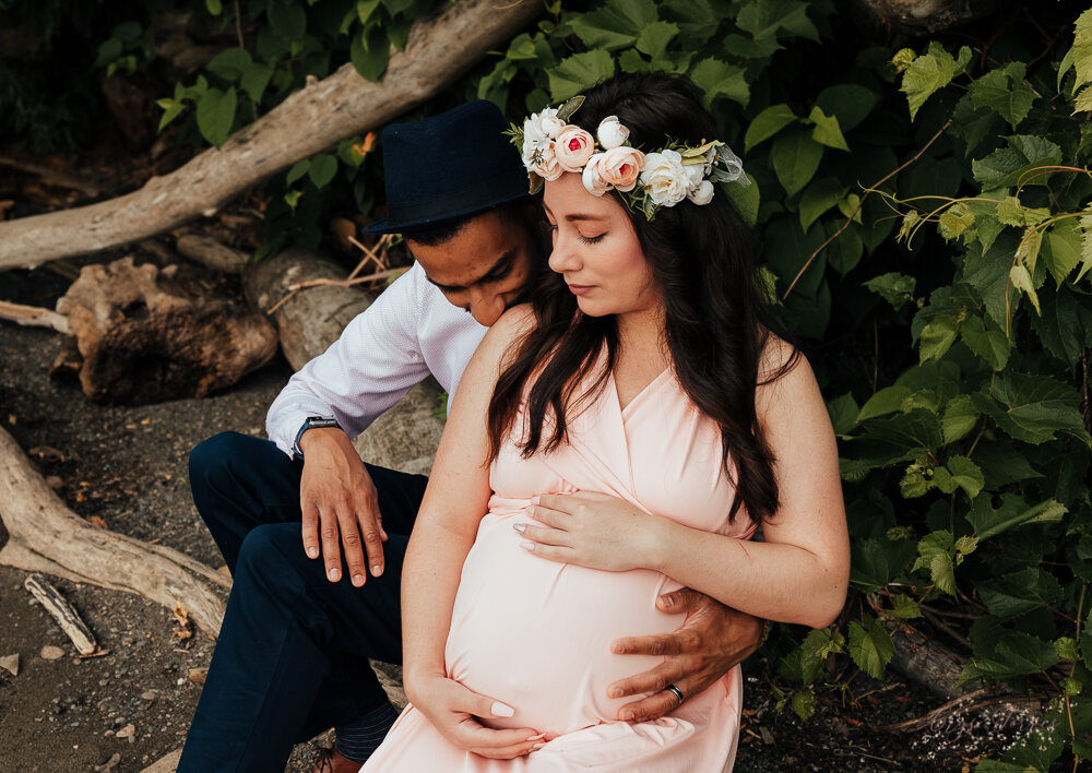 plum point maternity photo session crys torres photography