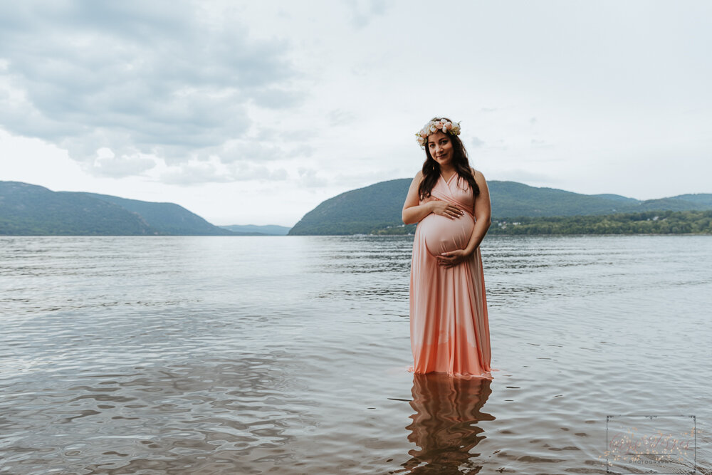 plum point maternity photo session crys torres photography