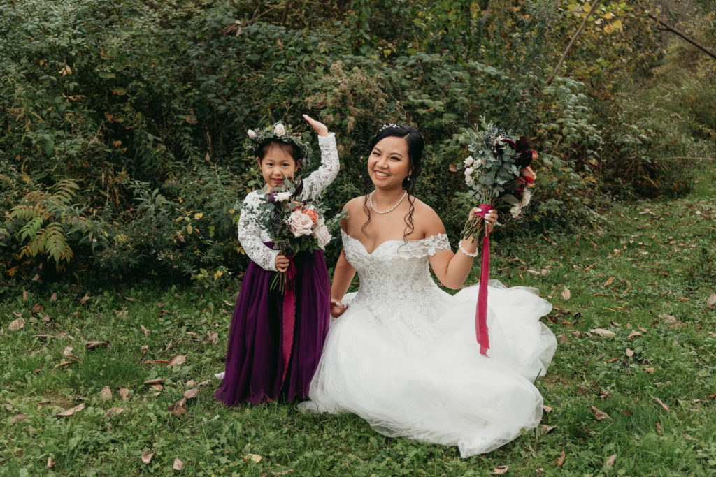 bride and flower girl appel inn wedding photography