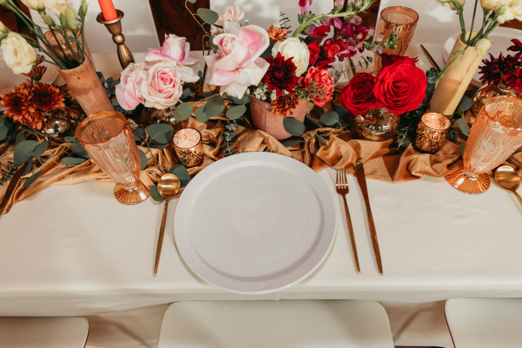 styled fall wedding hudco westchester new york tablescape florals