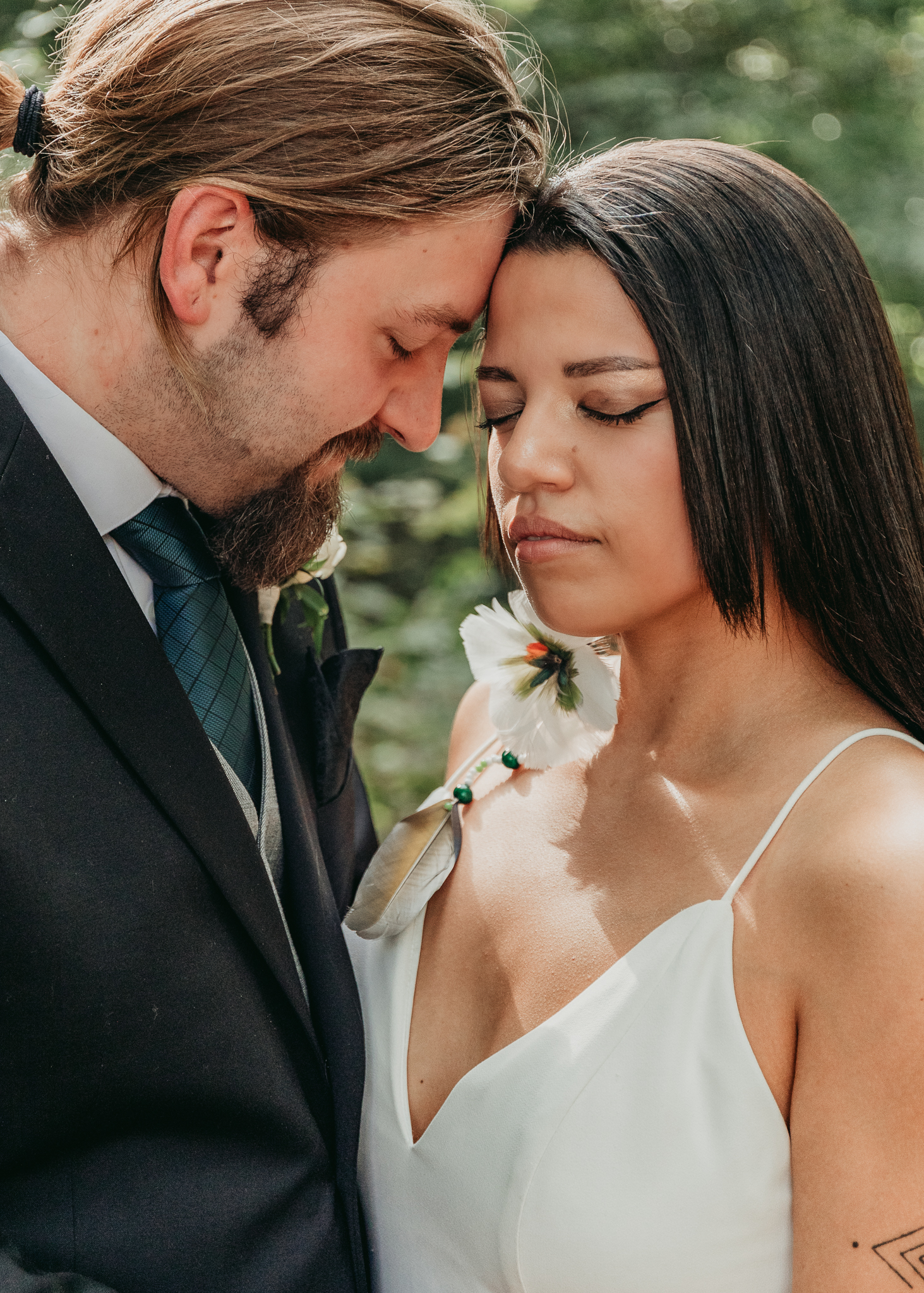 bridal portraits back yard wedding new paltz new york crys torres photography