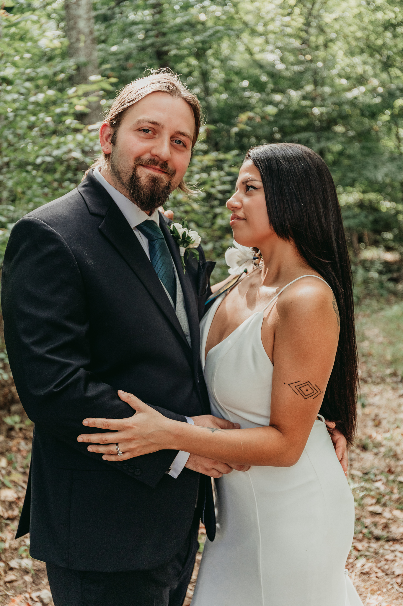 bridal portraits back yard wedding new paltz new york crys torres photography