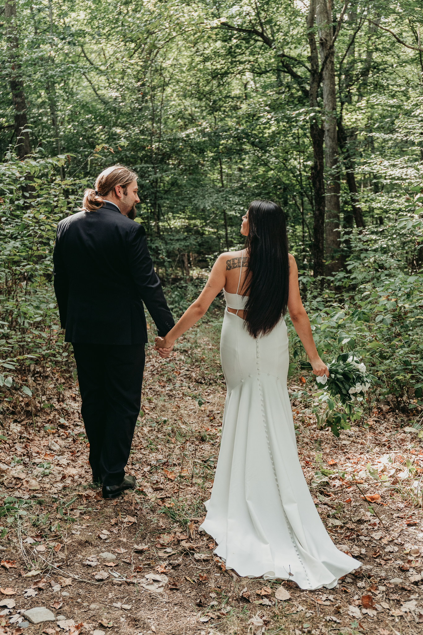 bridal portraits back yard wedding new paltz new york crys torres photography