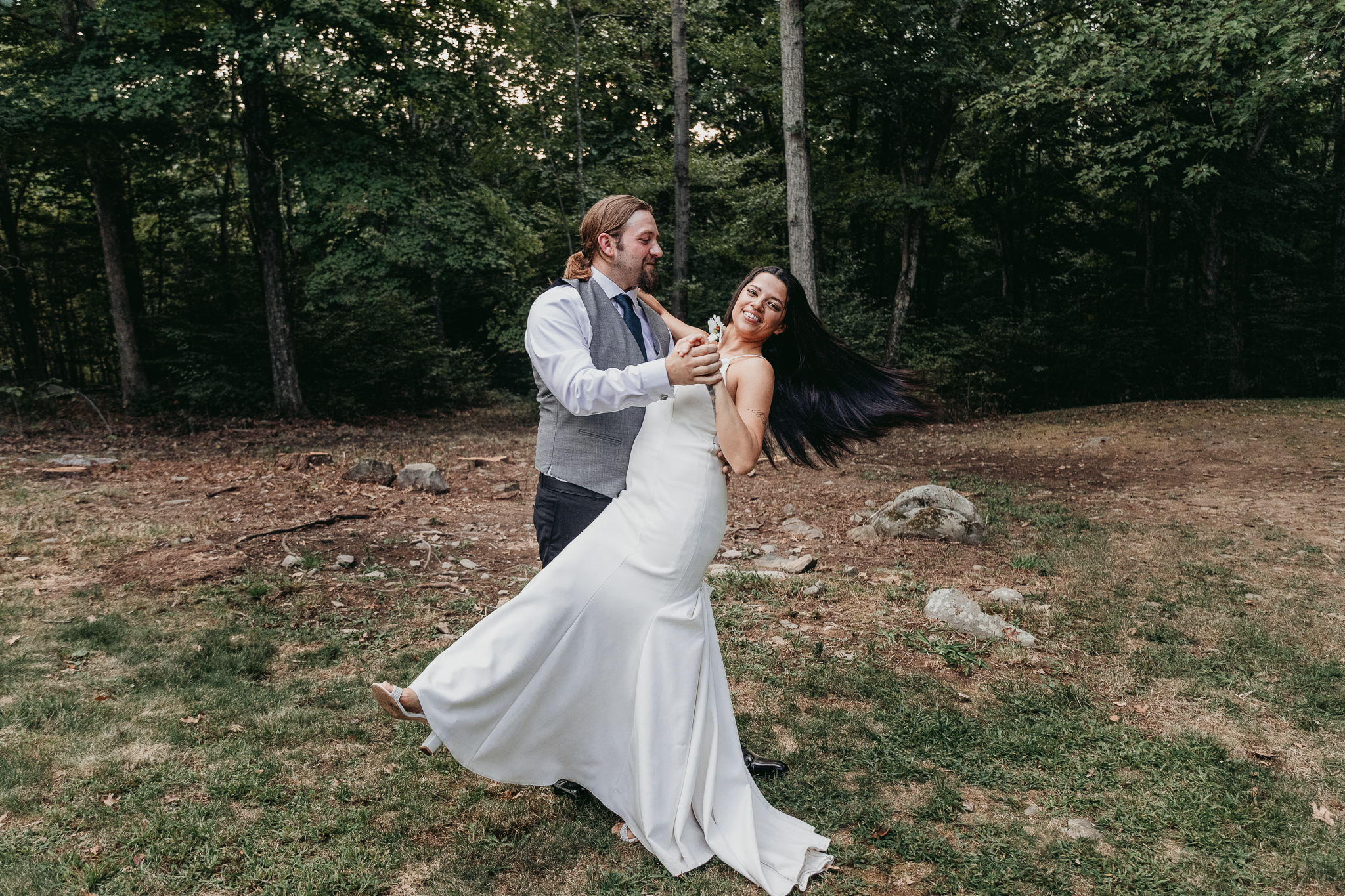 wedding ceremony back yard wedding new paltz new york crys torres photography