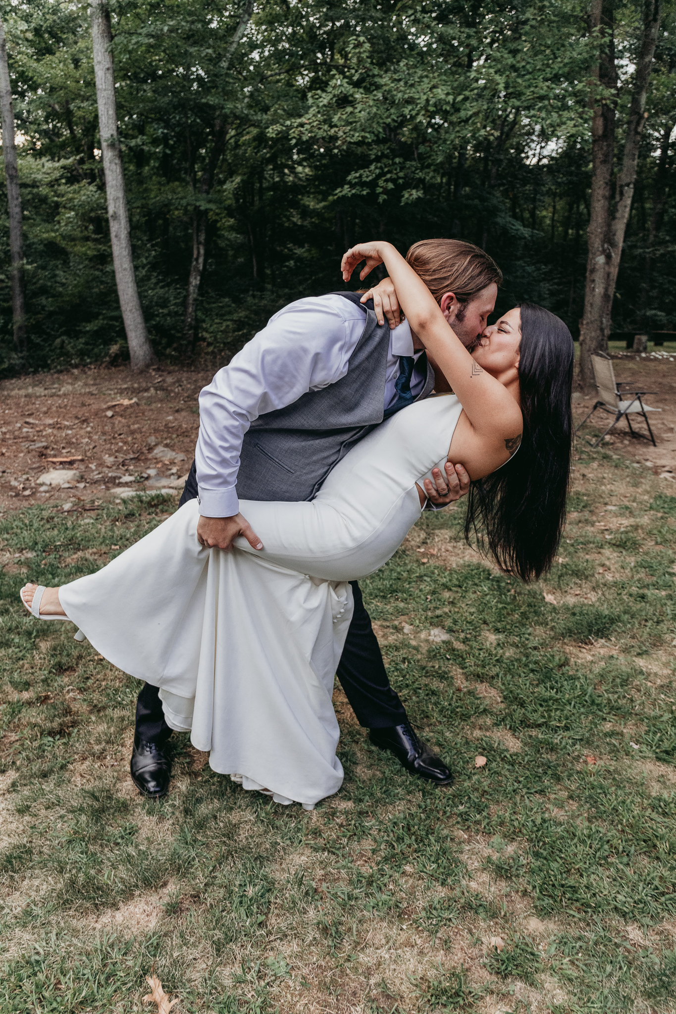 wedding ceremony back yard wedding new paltz new york crys torres photography