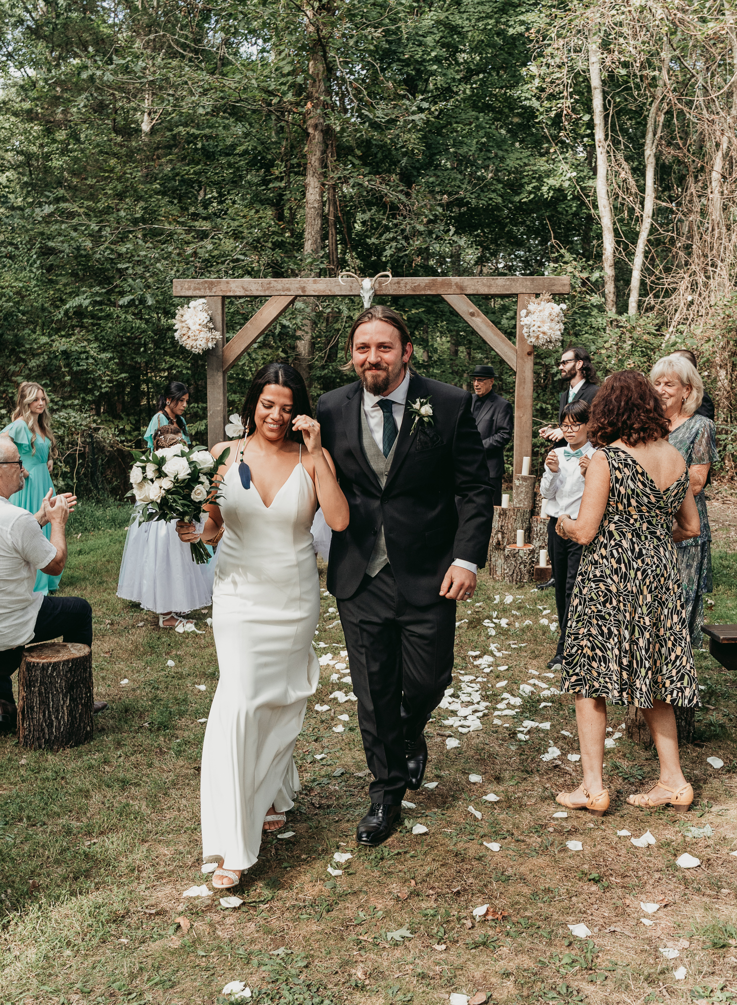 wedding ceremony back yard wedding new paltz new york crys torres photography